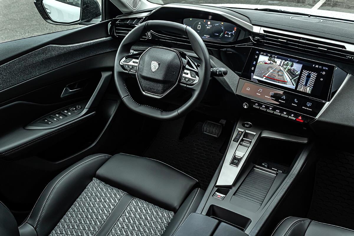 Peugeot 308 Kombi 1,2 l 107 kw