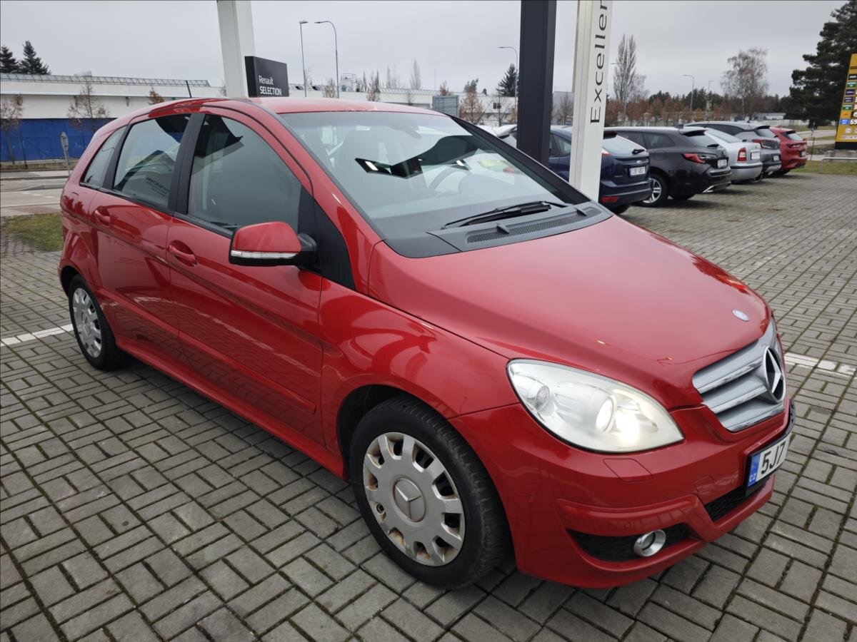 Mercedes-Benz Třídy B MPV 2,0 l 100 kw