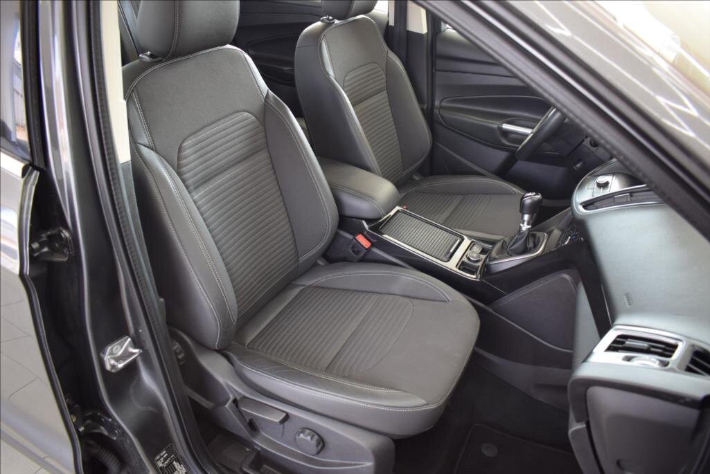 Ford Kuga SUV / Terénní 2,0 l 110 kw