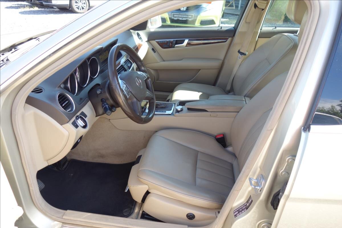 Mercedes-Benz Třídy C Sedan 3,0 l 170 kw