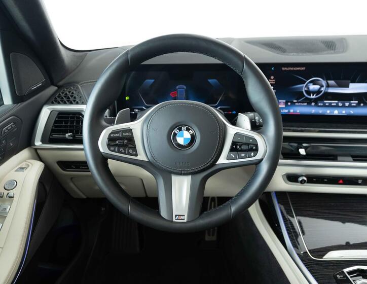 BMW X7 13