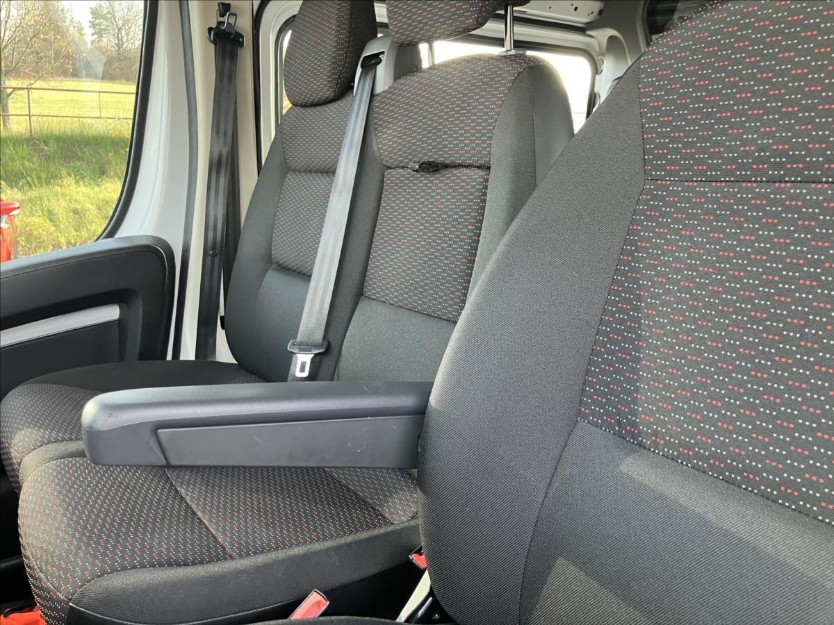 Opel Ostatní Skříň 2,2 l 103 kw