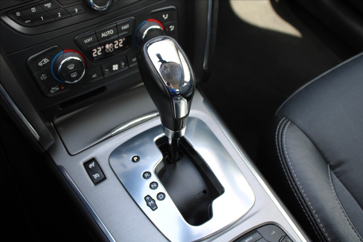 Renault Latitude Sedan / Limuzína 2,0 l 127 kw