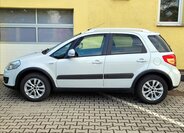 Suzuki SX4 Hatchback 2,0 l 99 kw
