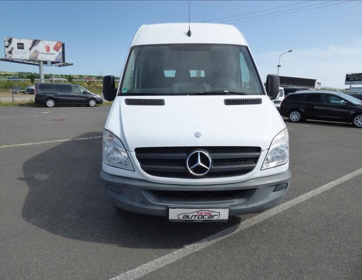 Mercedes-Benz Sprinter 8