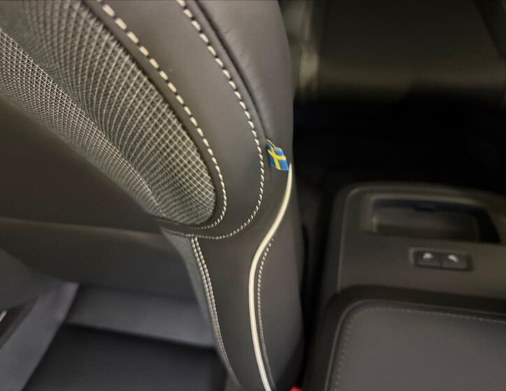 Volvo XC60 SUV / Terénní 2,0 l 184 kw