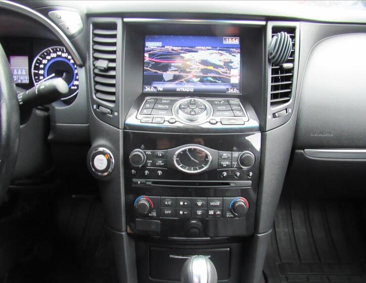 Infiniti FX30 16