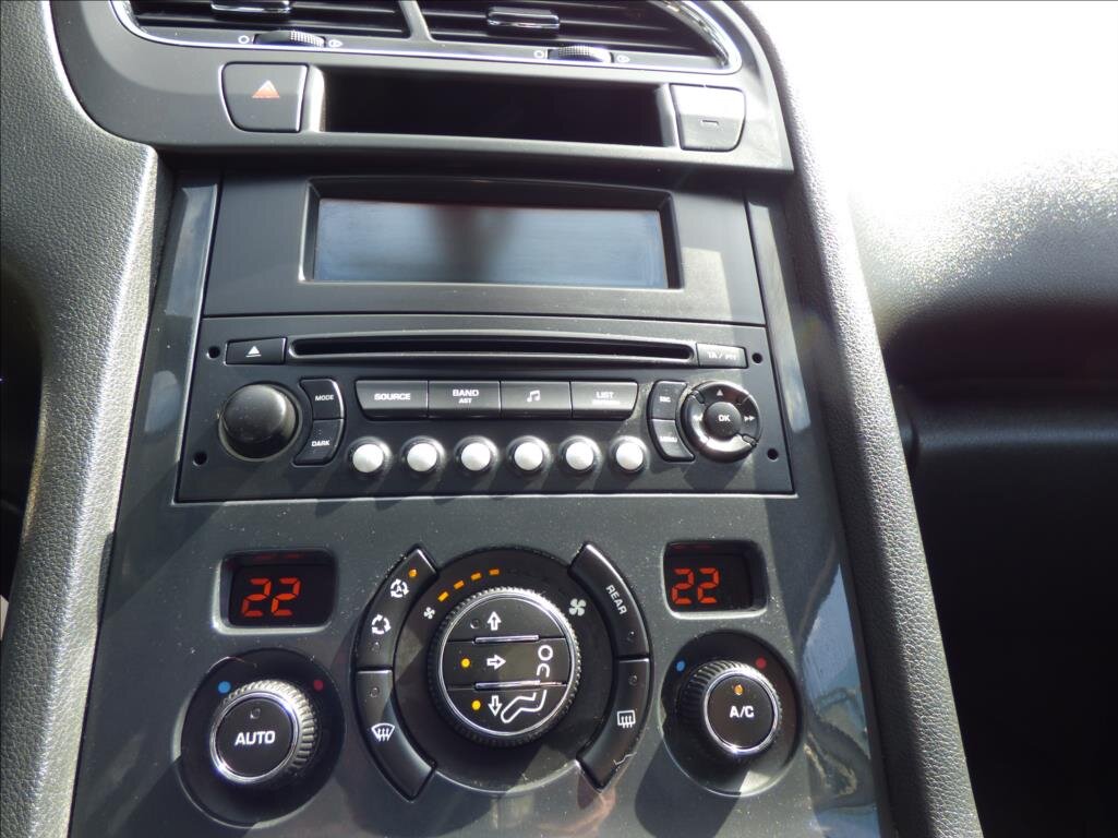 Peugeot 5008 MPV 1,6 l 88 kw