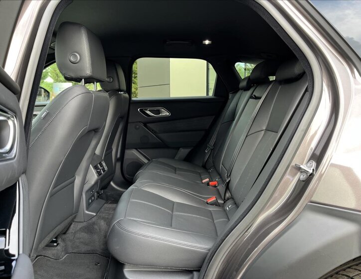 Land Rover Range Rover Velar SUV / Terénní 2,0 l 150 kw