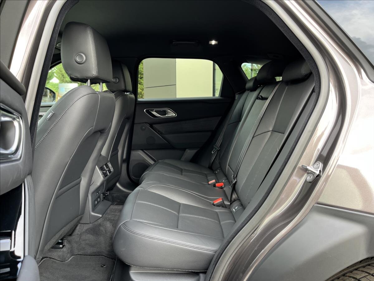 Land Rover Range Rover Velar SUV / Terénní 2,0 l 150 kw