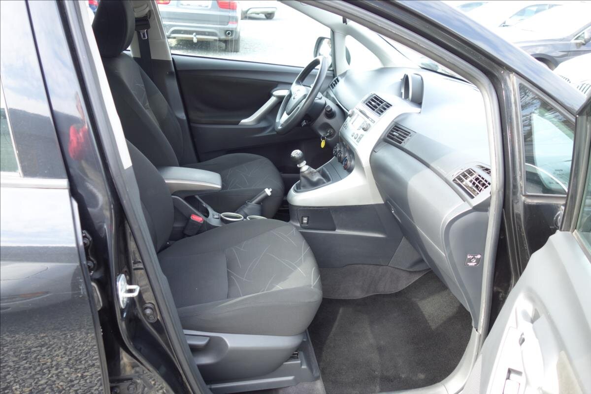 Toyota Verso MPV 1,6 l 97 kw