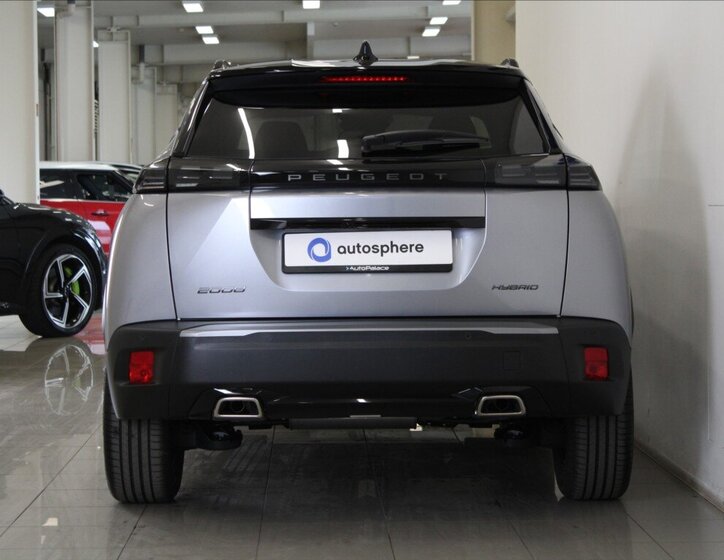 Peugeot 2008 SUV / Terénní 1,2 l 107 kw