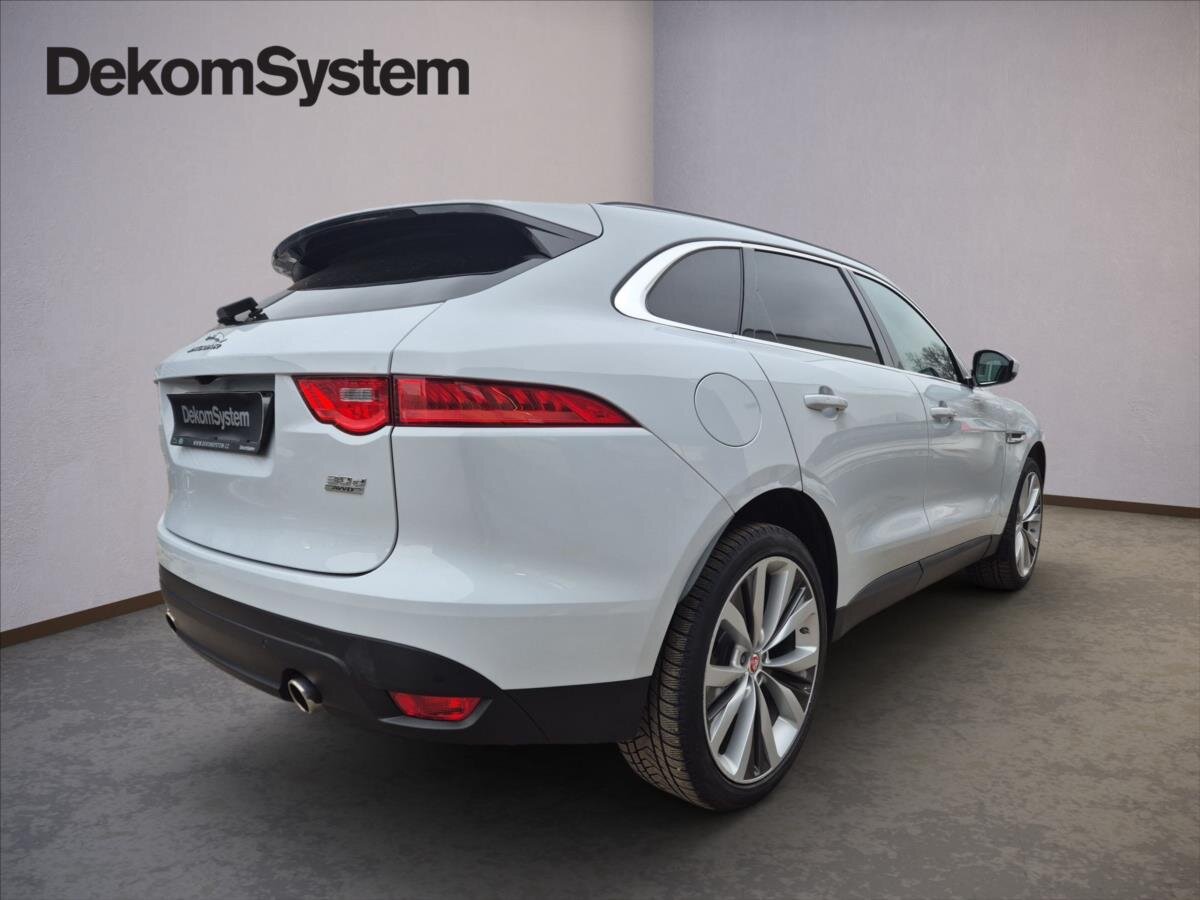 Jaguar F-Pace SUV 3,0 l 221 kw