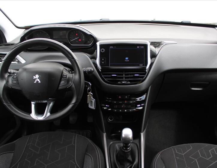 Peugeot 2008 13