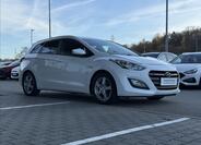 Hyundai i30 4