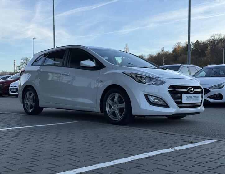 Hyundai i30 4