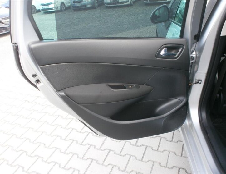 Peugeot 308 Kombi 1,6 l 80 kw