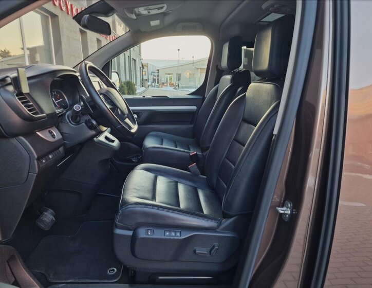 Peugeot Traveller MPV 2,0 l 130 kw