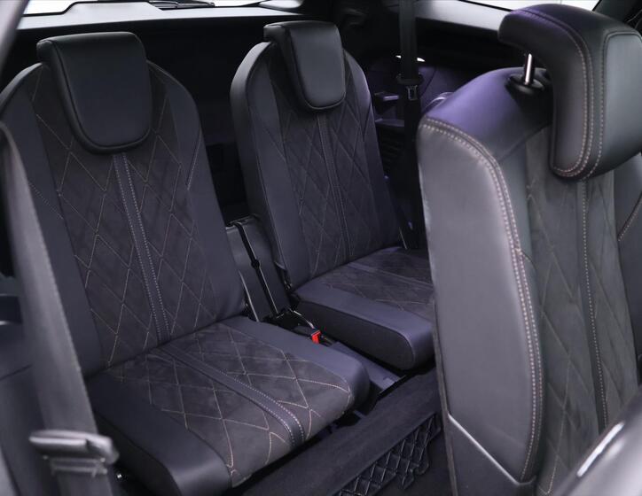 Peugeot 5008 16