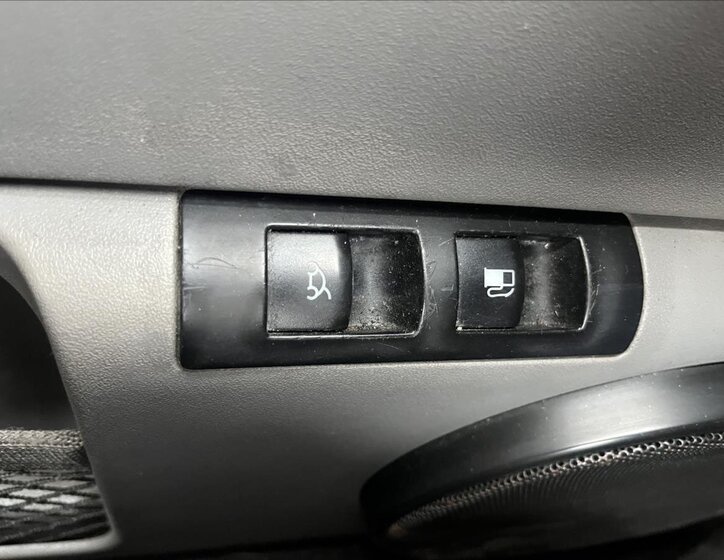 Volkswagen New Beetle Hatchback 1,6 l 74 kw