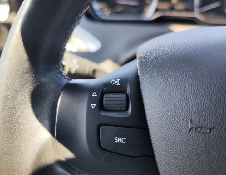 Peugeot 2008 SUV / Terénní 1,2 l 81 kw