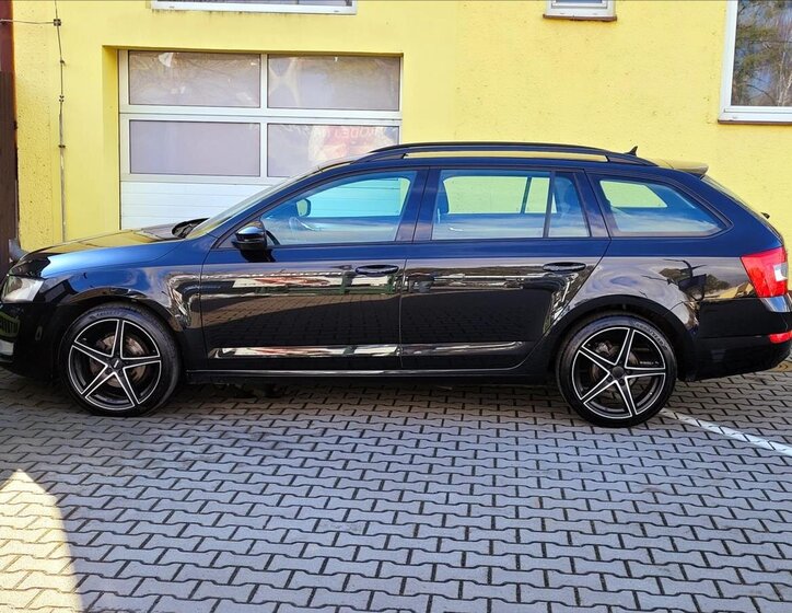 Škoda Octavia Kombi 2,0 l 110 kw