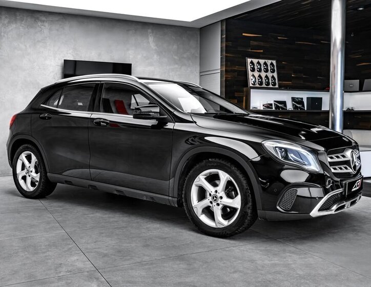 Mercedes-Benz GLA SUV 2,1 l 100 kw