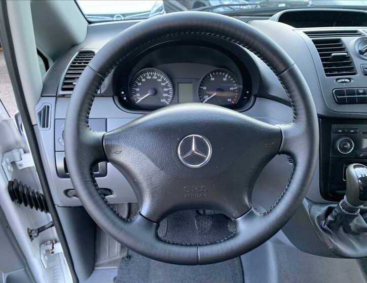 Mercedes-Benz Vito 9