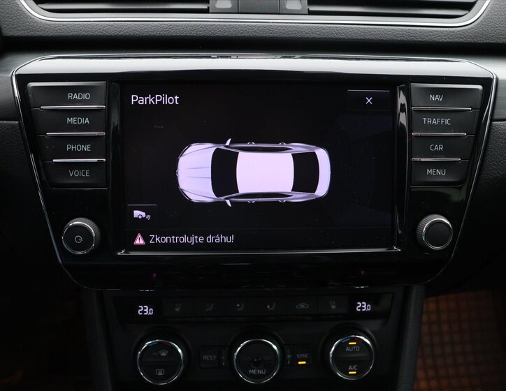 Škoda Superb Liftback 2,0 l 140 kw