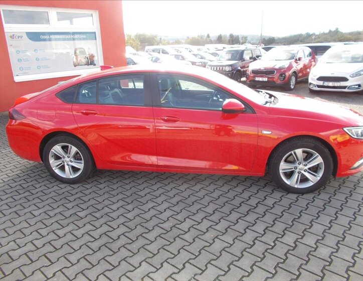 Opel Insignia Hatchback 2,0 l 125 kw