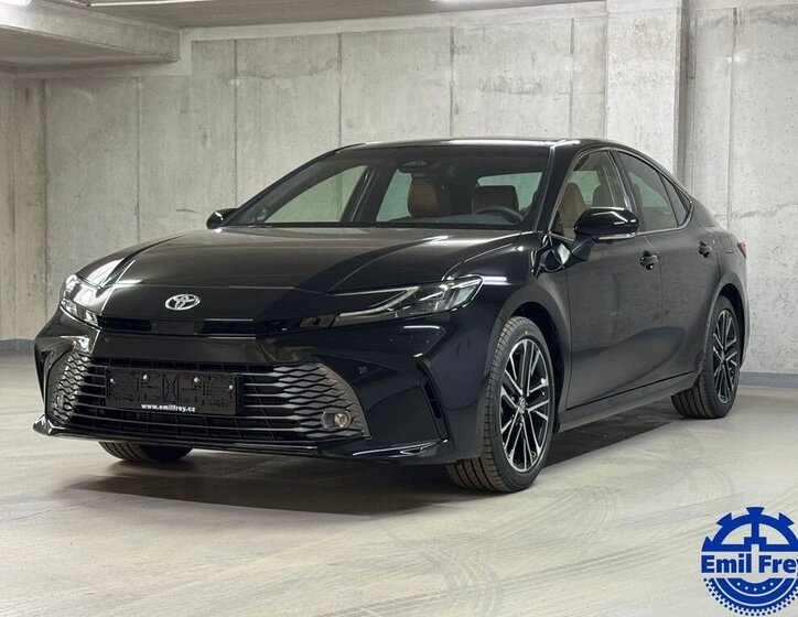 Toyota Camry Sedan / Limuzína 2,5 l 160 kw