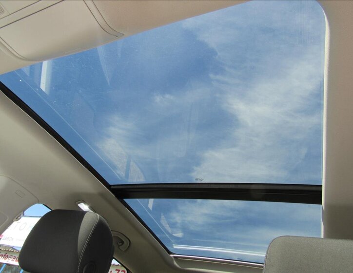 Volkswagen Touran Kombi 1,4 l 103 kw