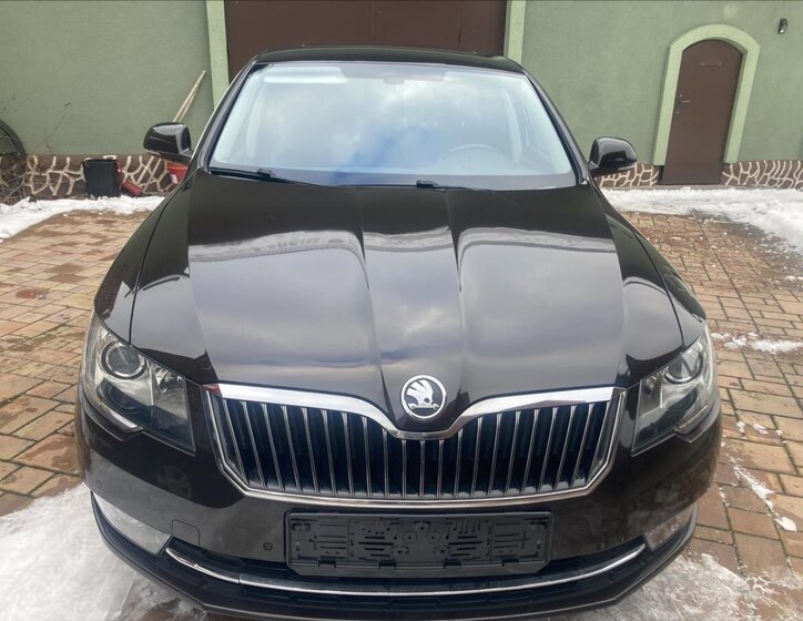 Škoda Superb 24