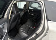 Volvo XC60 SUV 2,4 l 120 kw