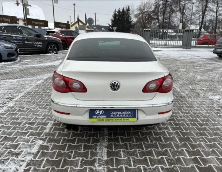 Volkswagen Passat CC Sedan 1,8 l 118 kw