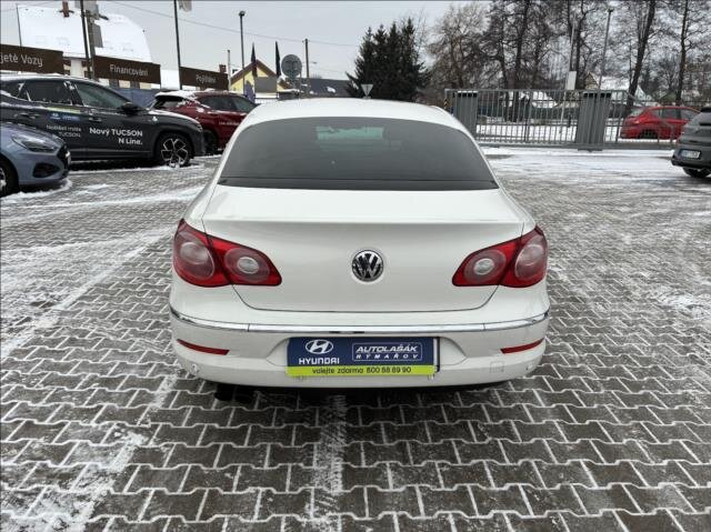 Volkswagen Passat CC Sedan 1,8 l 118 kw