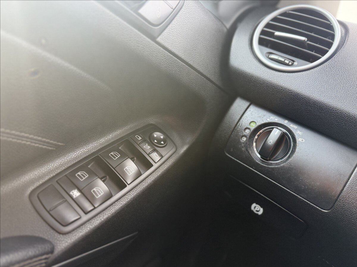 Mercedes-Benz Třídy M Kombi 3,0 l 165 kw