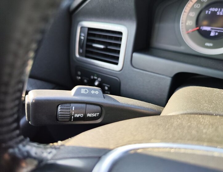 Volvo XC70 Kombi 2,4 l 151 kw