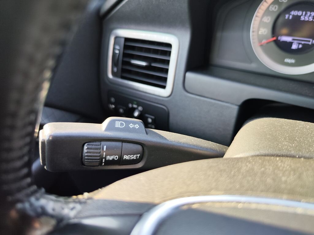 Volvo XC70 Kombi 2,4 l 151 kw