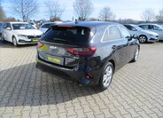 KIA Ceed Hatchback 1,5 l 118 kw