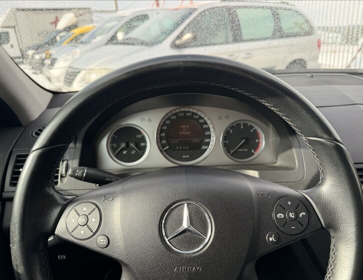 Mercedes-Benz Třídy C Kombi 2,1 l 125 kw