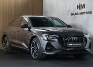 Audi e-tron SUV / Terénní 0,0 300 kw