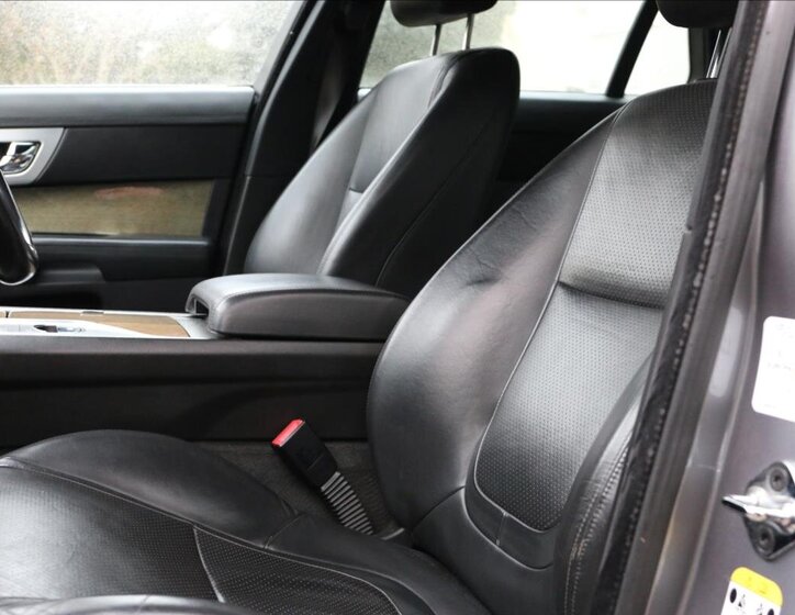 Jaguar XF Kombi 3,0 l 177 kw