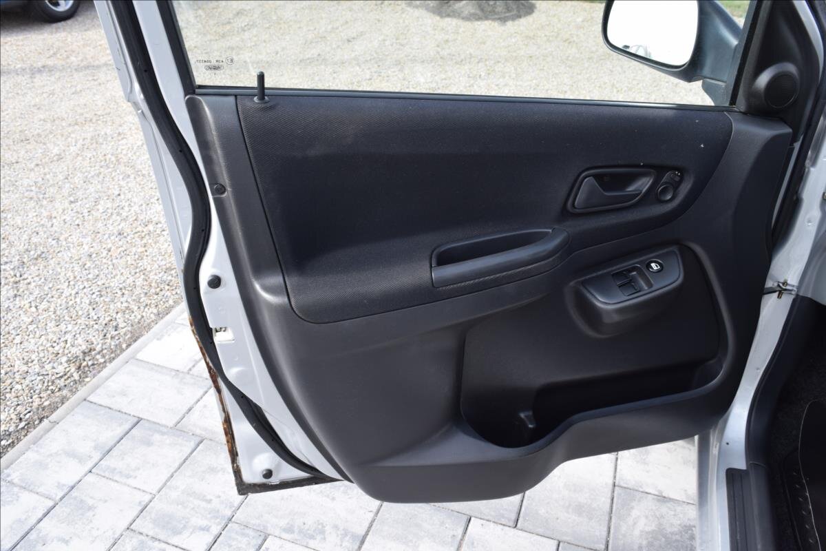 Subaru Justy Hatchback 1,3 l 66 kw