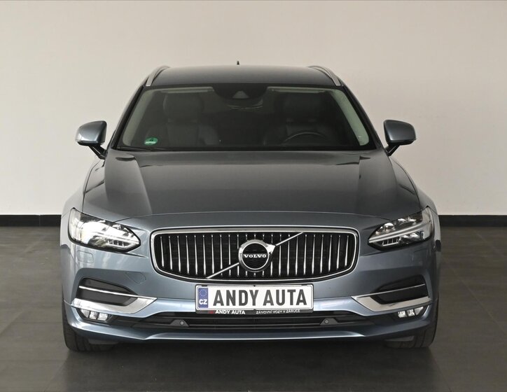 Volvo V90 2
