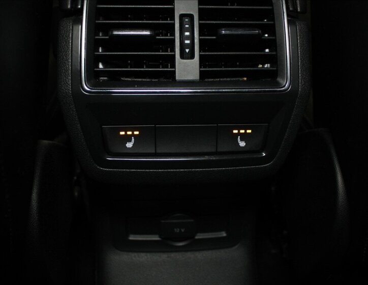 Škoda Karoq SUV 1,6 l 85 kw