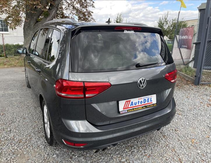 Volkswagen Touran 3
