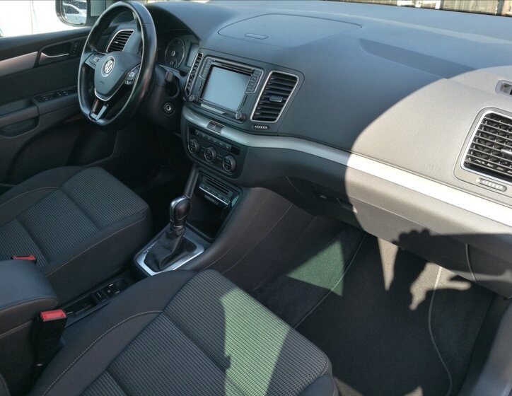 Volkswagen Sharan Kombi 2,0 l 130 kw
