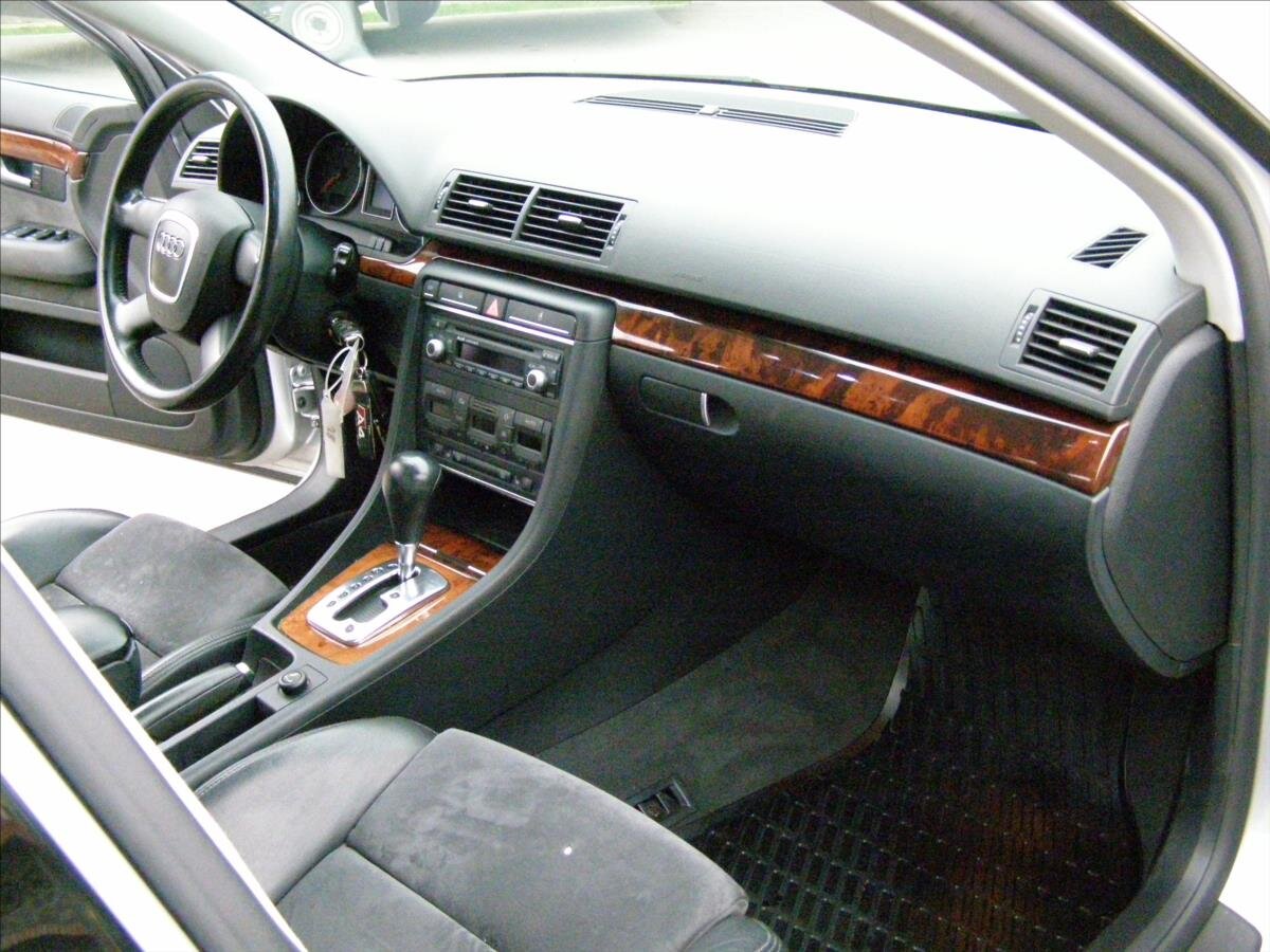 Audi A4 Sedan 3,1 l 188 kw