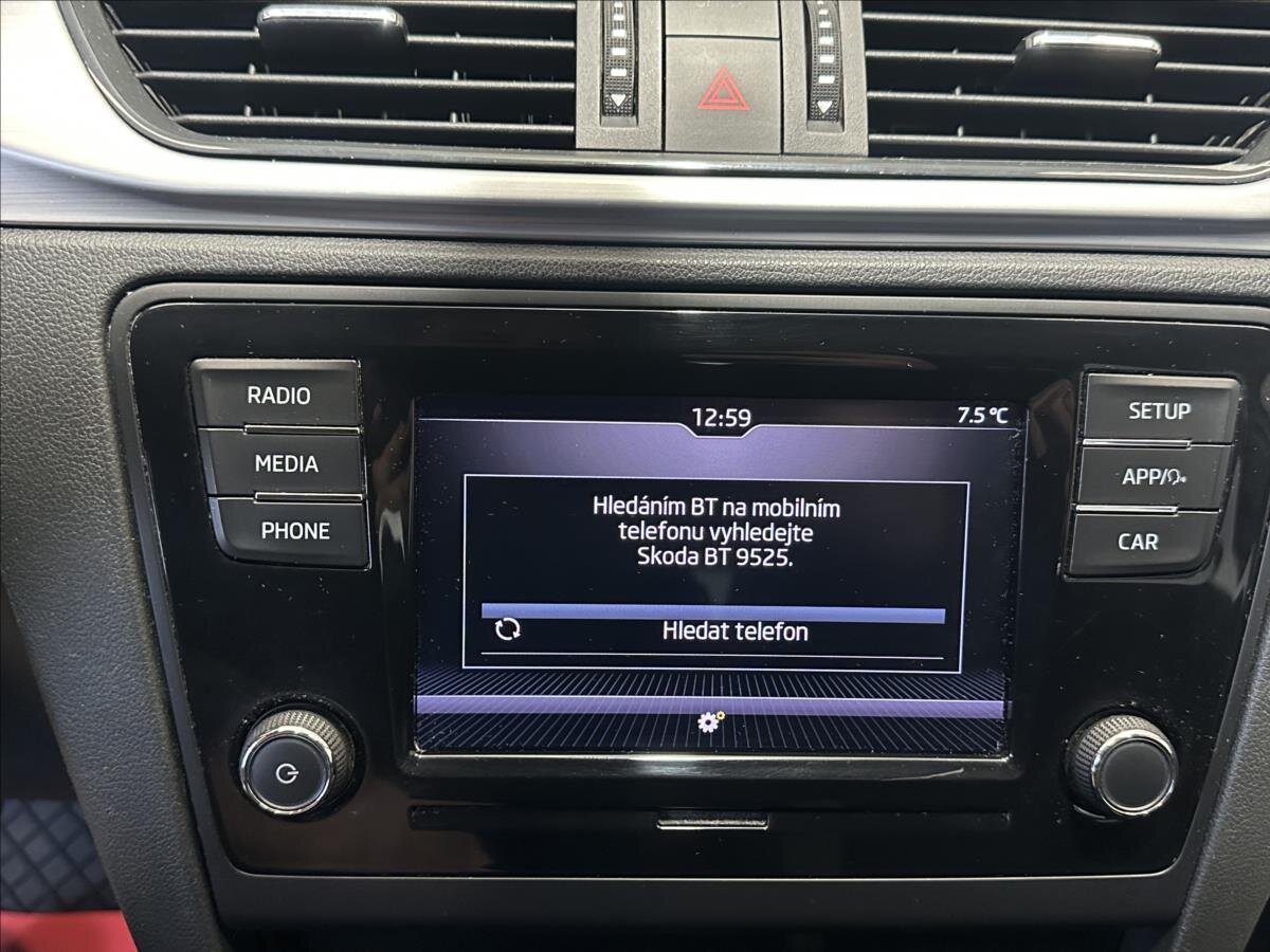 Škoda Rapid Hatchback 999,0 81 kw